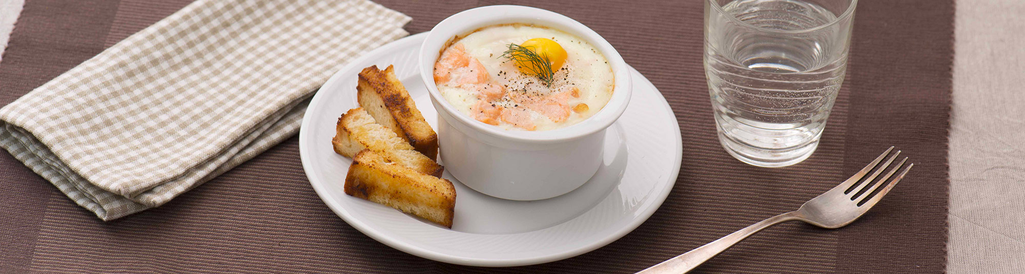 Ricetta Uova in cocotte con salmone - Ricette Findus