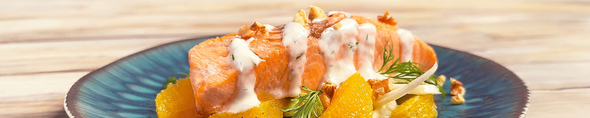 Fiori di Salmone con finocchi, arance e salsa yogurt all’aneto – ingredienti e preparazione