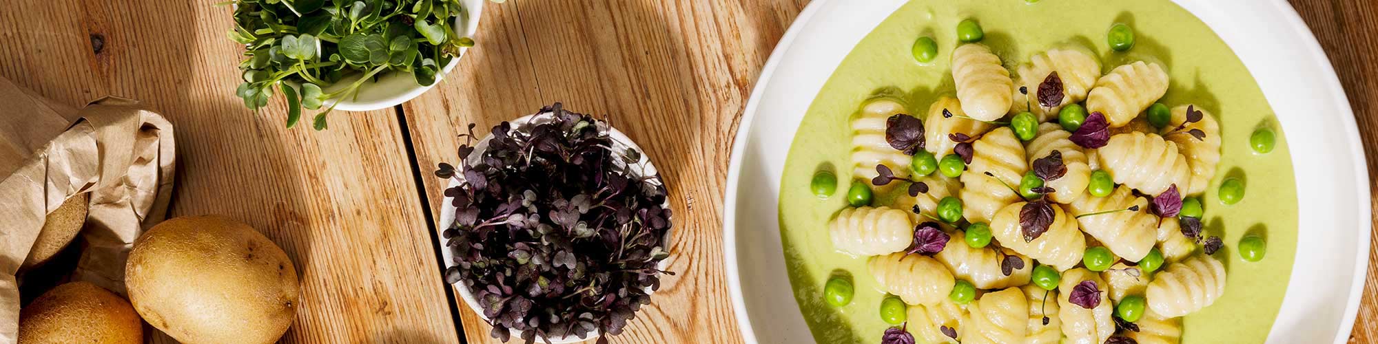 Gnocchi di patate con crema di piselli