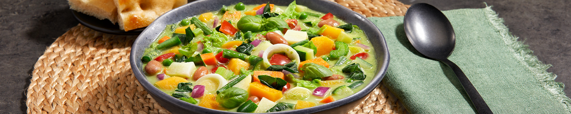 Minestrone alla genovese con pesto