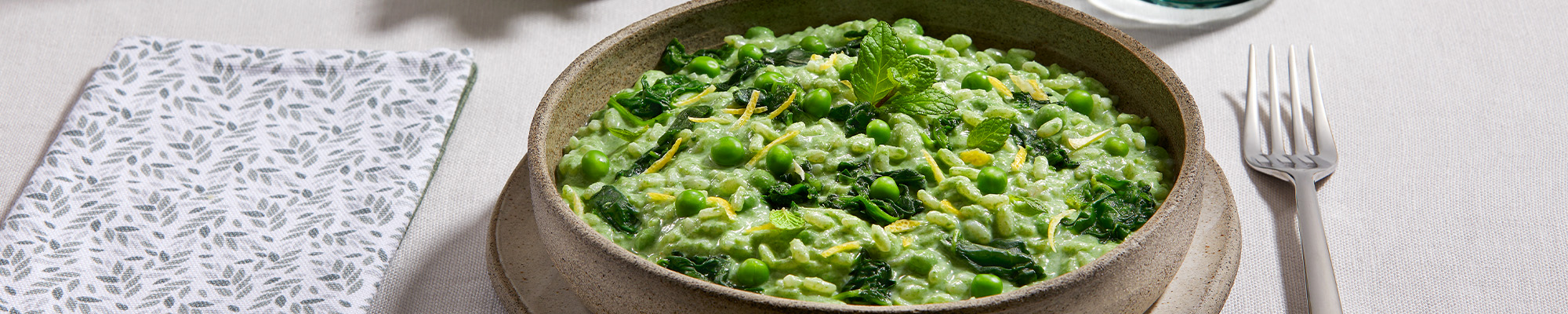 Riso con verdure alla menta – riso con spinaci e piselli al profumo di menta