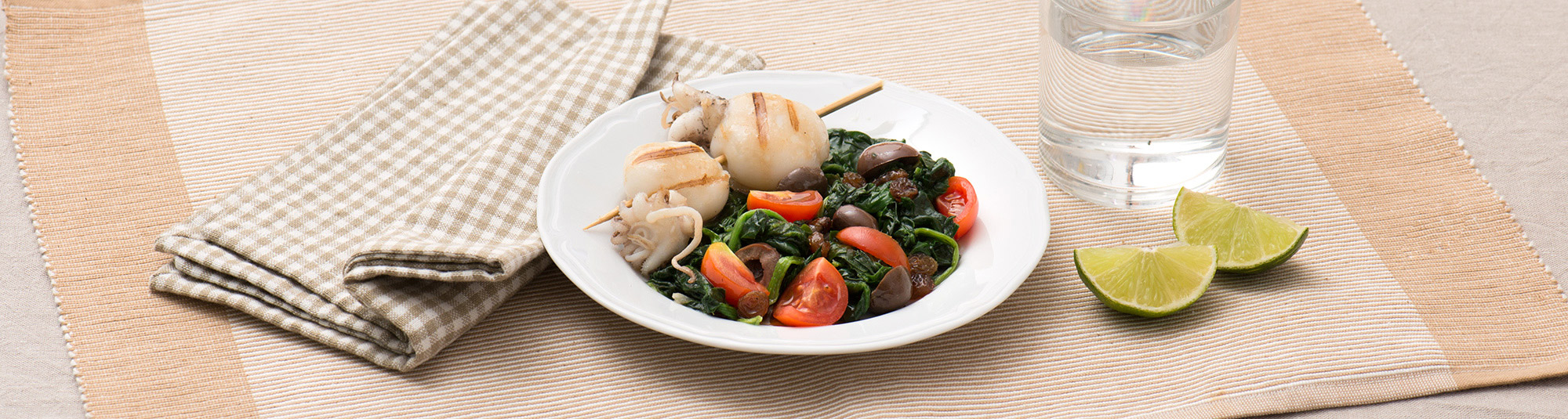 Seppie alla griglia con Spinaci saltati alle Olive