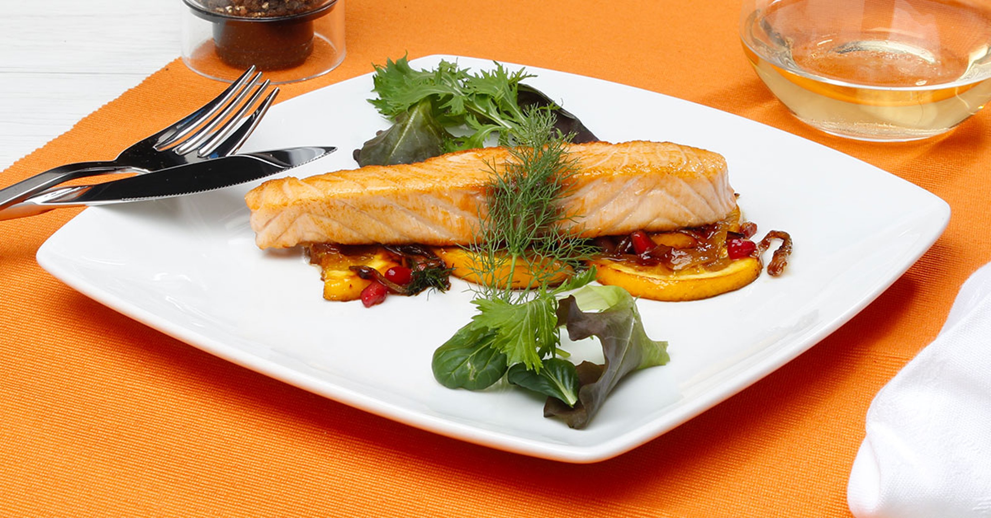 180322_Salmone su composta di arance e melograno.jpg