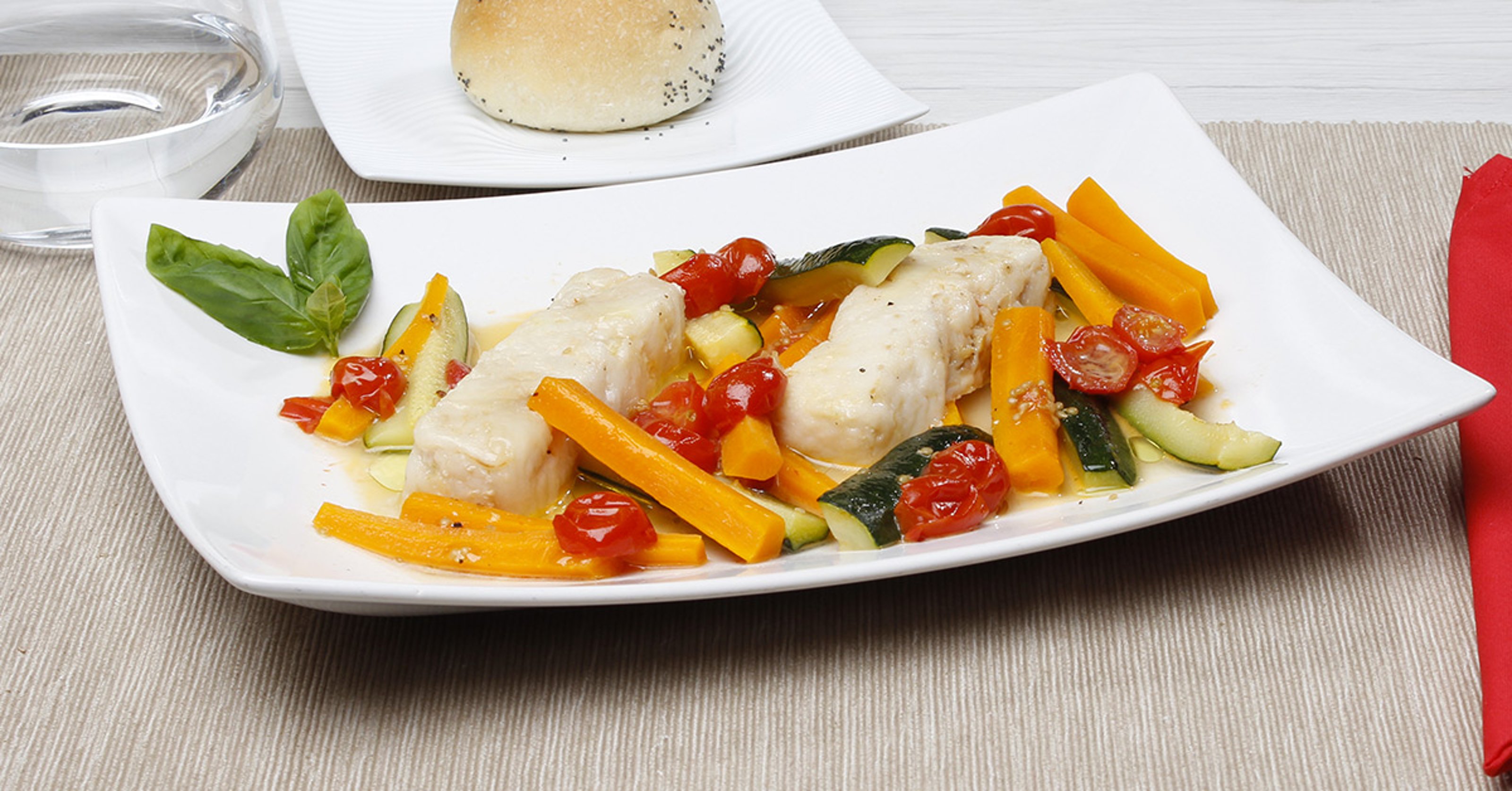180301_merluzzo acqua pazza verdure basilico.jpg